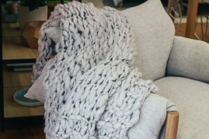 Tips for choosing the right blanket for better sleep quality